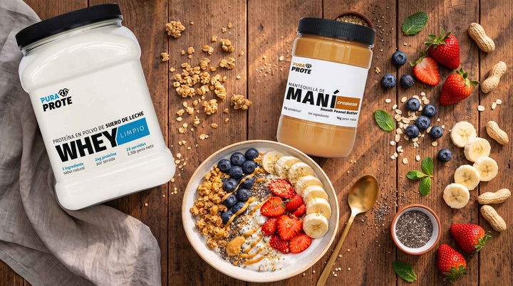 Yogur proteico de maní con frutas
