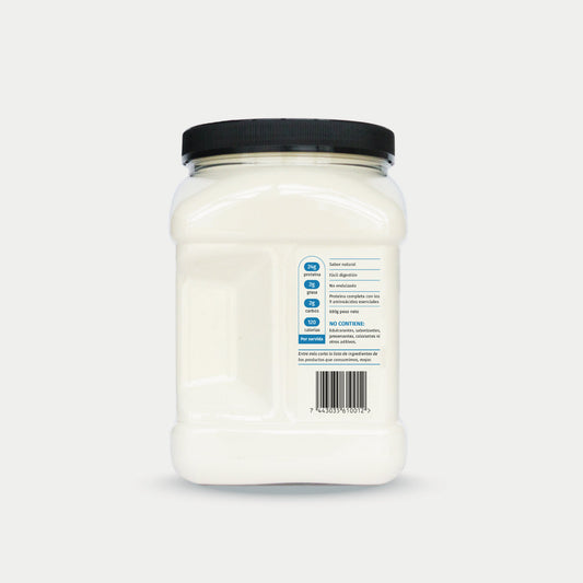 imagen lateral izquierda de un tarro de proteina whey limpio con datos nutricionales