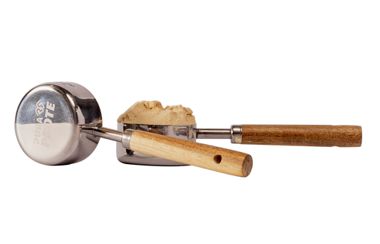 imagen artística de dos scoop spura prote 60 ml, hechos de puño de madera y acero inoxidable